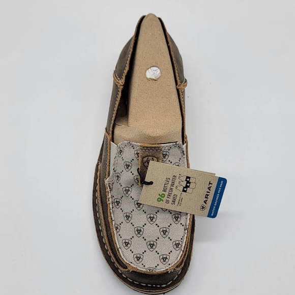 *NWT* Ariat Women's Brown and White Slip on Cruiser Shoe - Picture 3 of 6